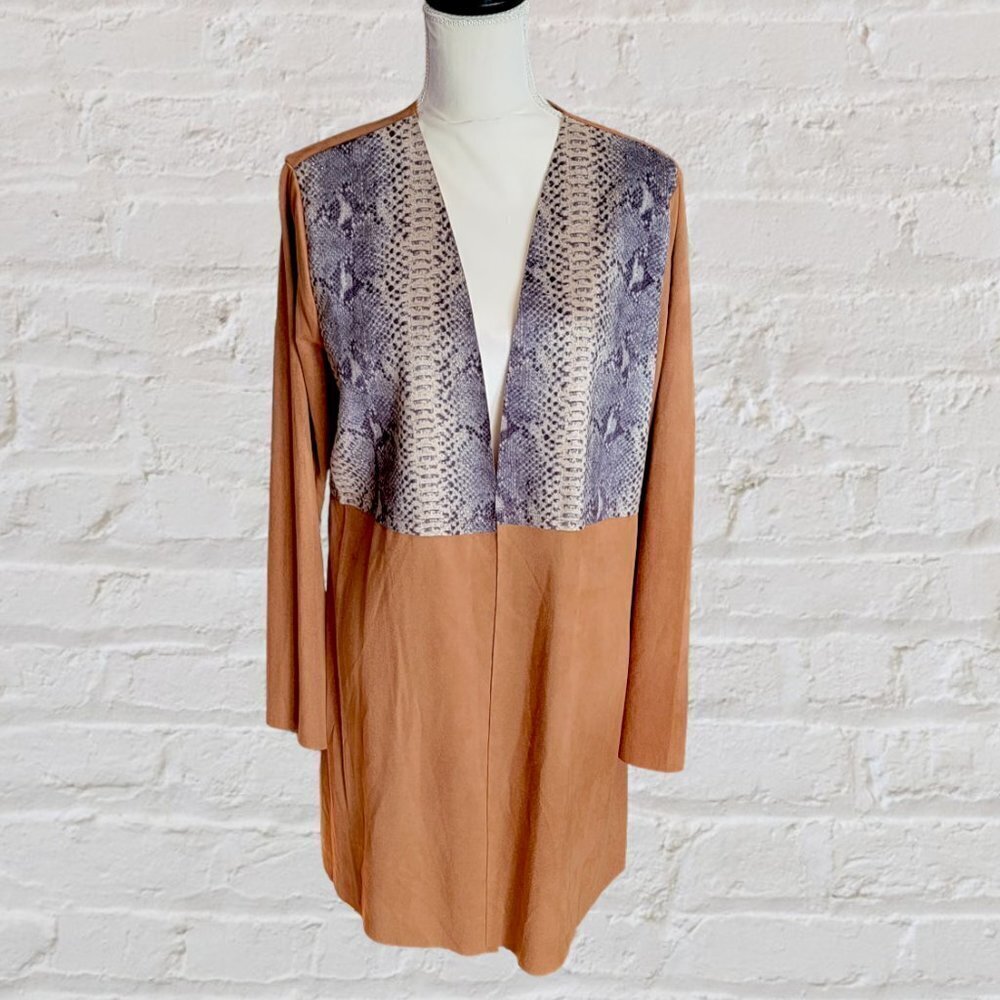 NWT Vocal USA‎ Tan Suede Like Jacket with Animal Print Designs Casual Siz…
